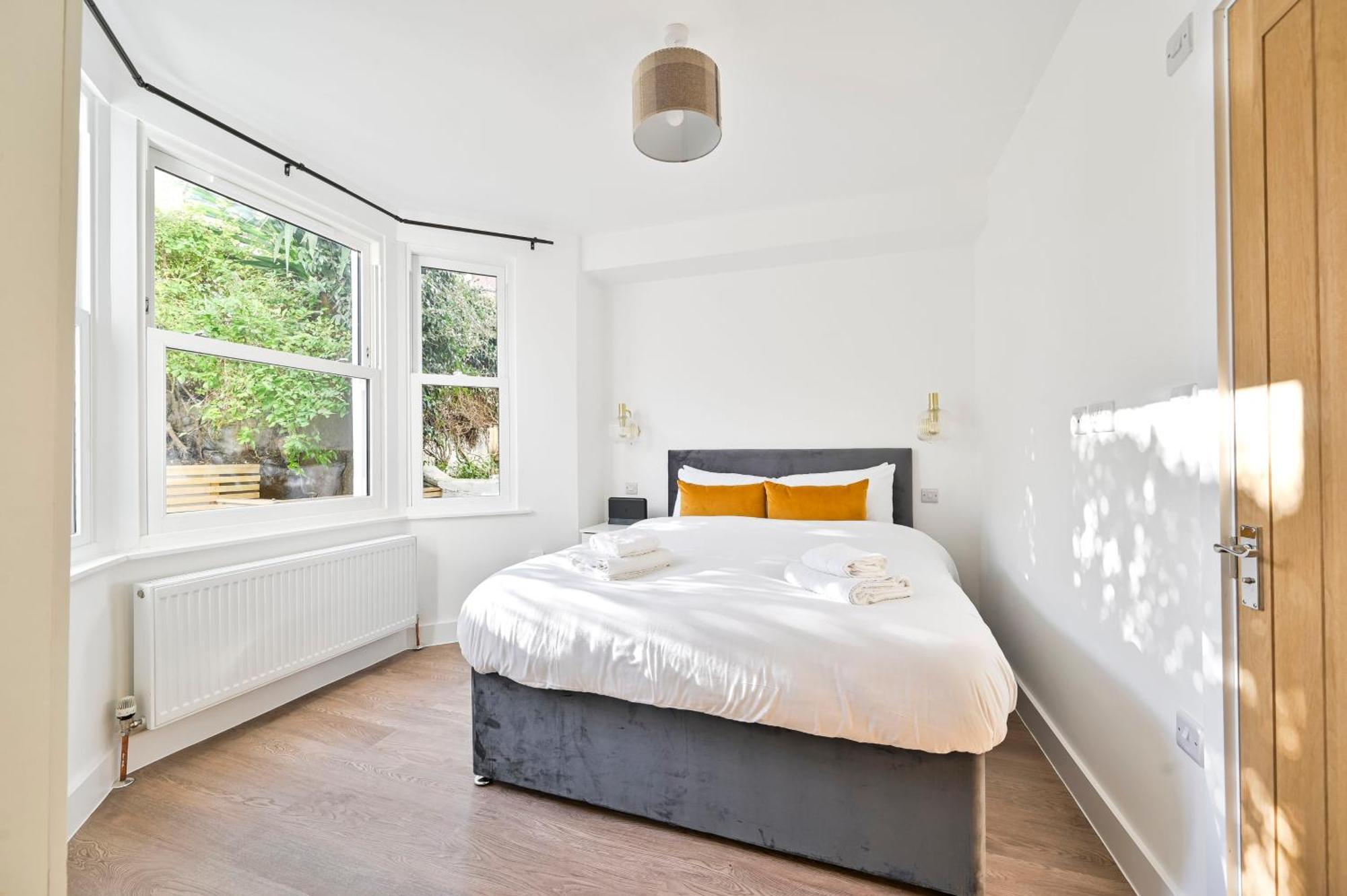 Beautiful 2 Bed With En Suite, Near Tube And Stamford Bridge Appartamento *