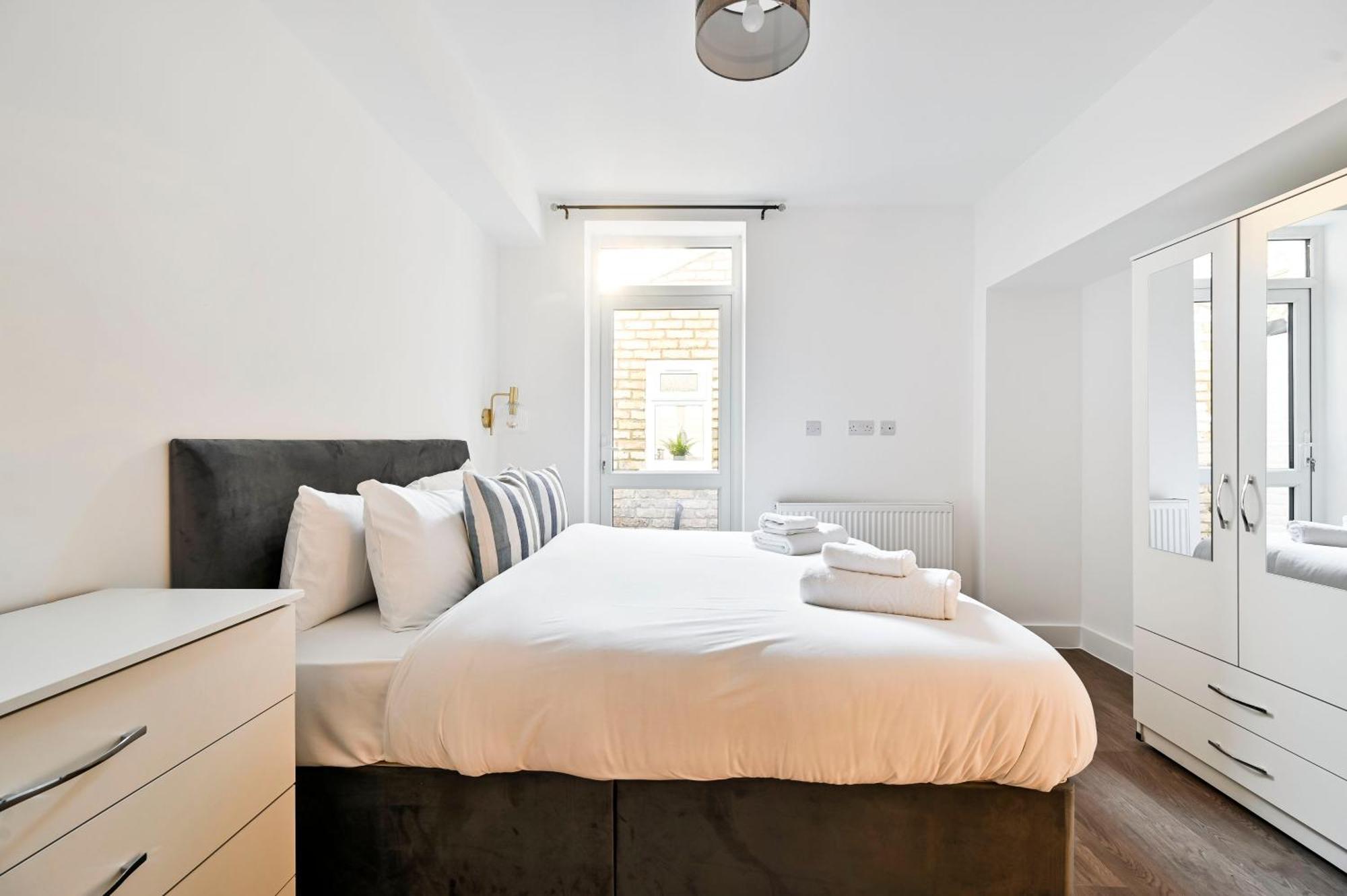 Appartamento Beautiful 2 Bed With En Suite, Near Tube And Stamford Bridge *